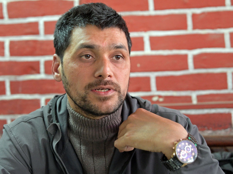 हामी हिँड्दा खर्च हुने ऊर्जाबाट बिजुली निकाल्न सकिन्छ, नेपालका यी वैज्ञानिक त्यसैमा अनुसन्धान गर्दैछन्